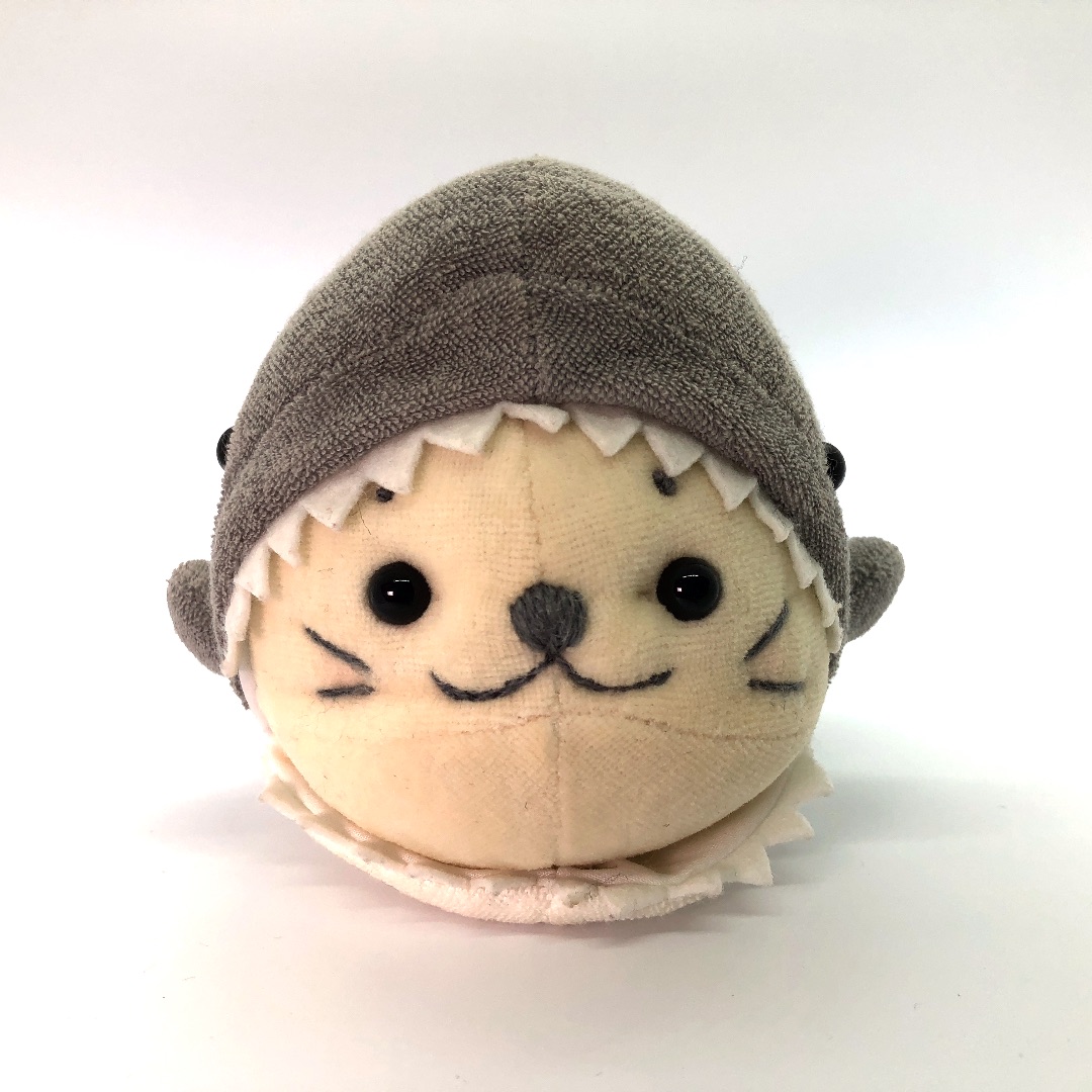 サメに変身しろたん